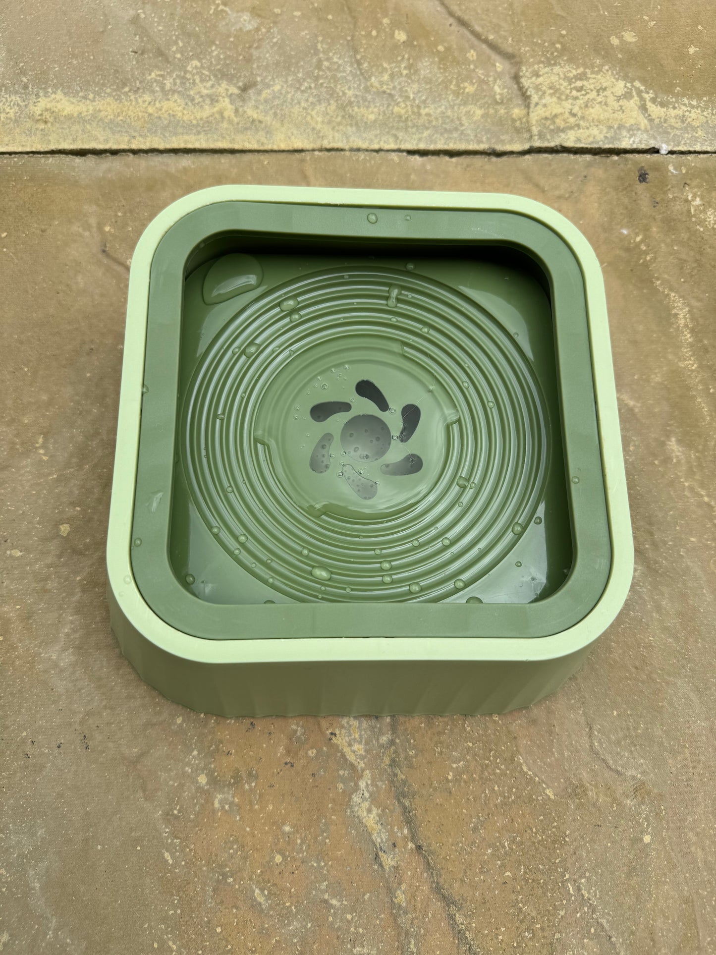 Pooch Floating Water Bowl